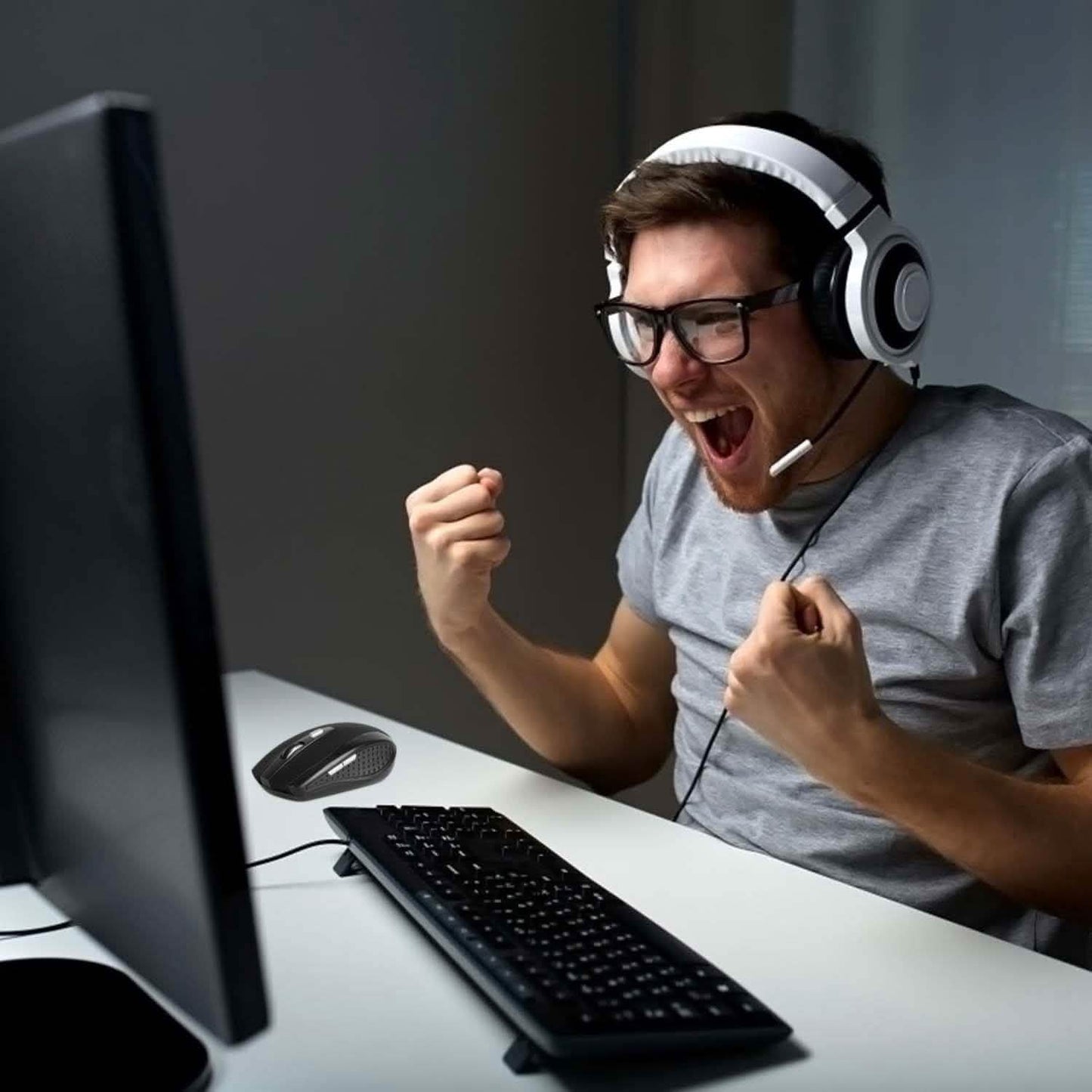 2.4 G Wireless Gaming Mouse Optical