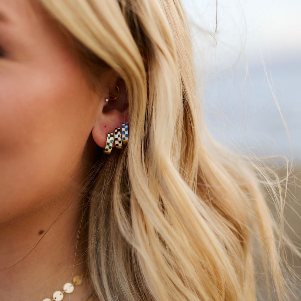 Black &amp; White Checkered Hoops