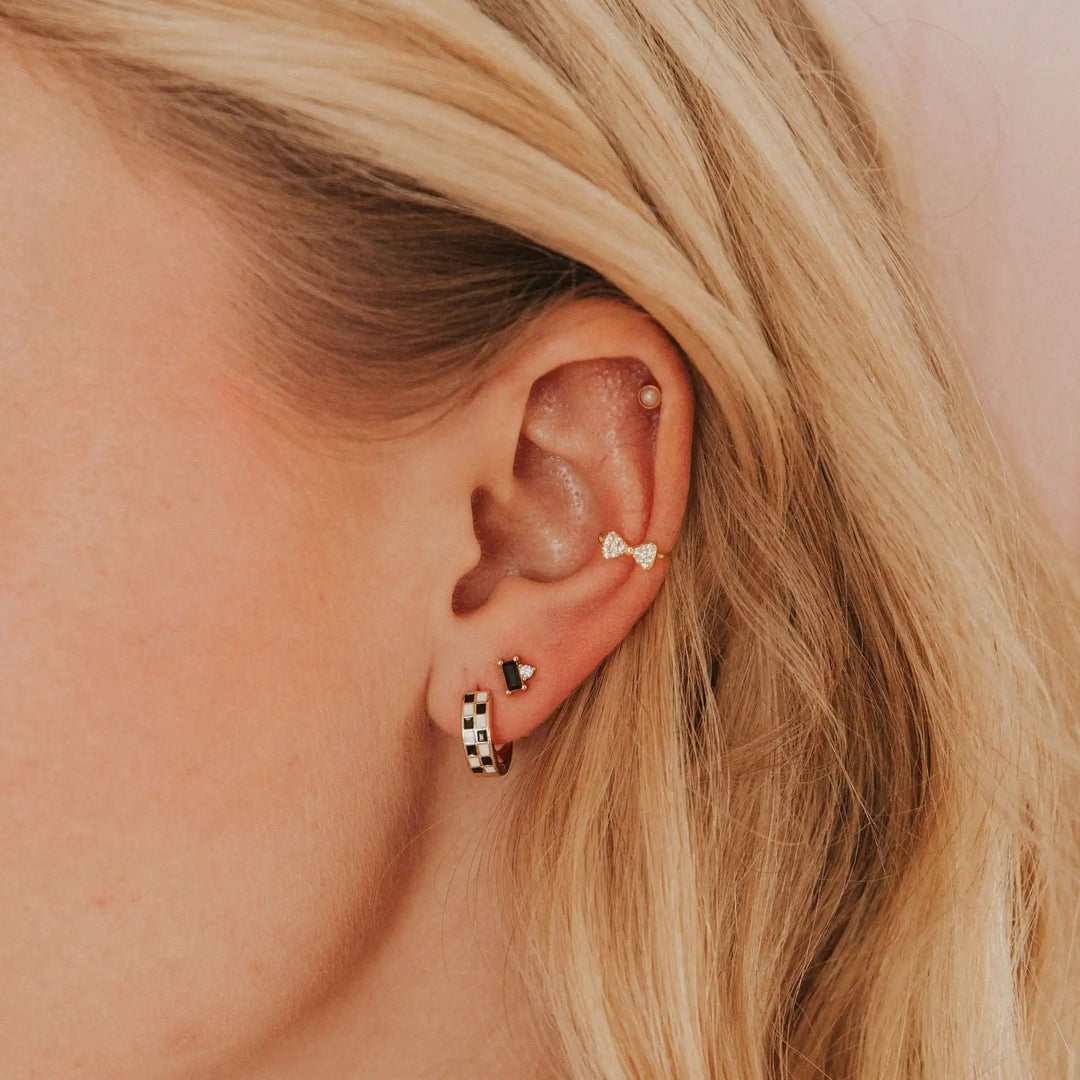 Black &amp; White Checkered Hoops